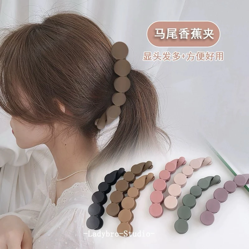 Làm sao để chọn kẹp tóc dọc phù hợp với khuôn mặt và phong cách của bạn?