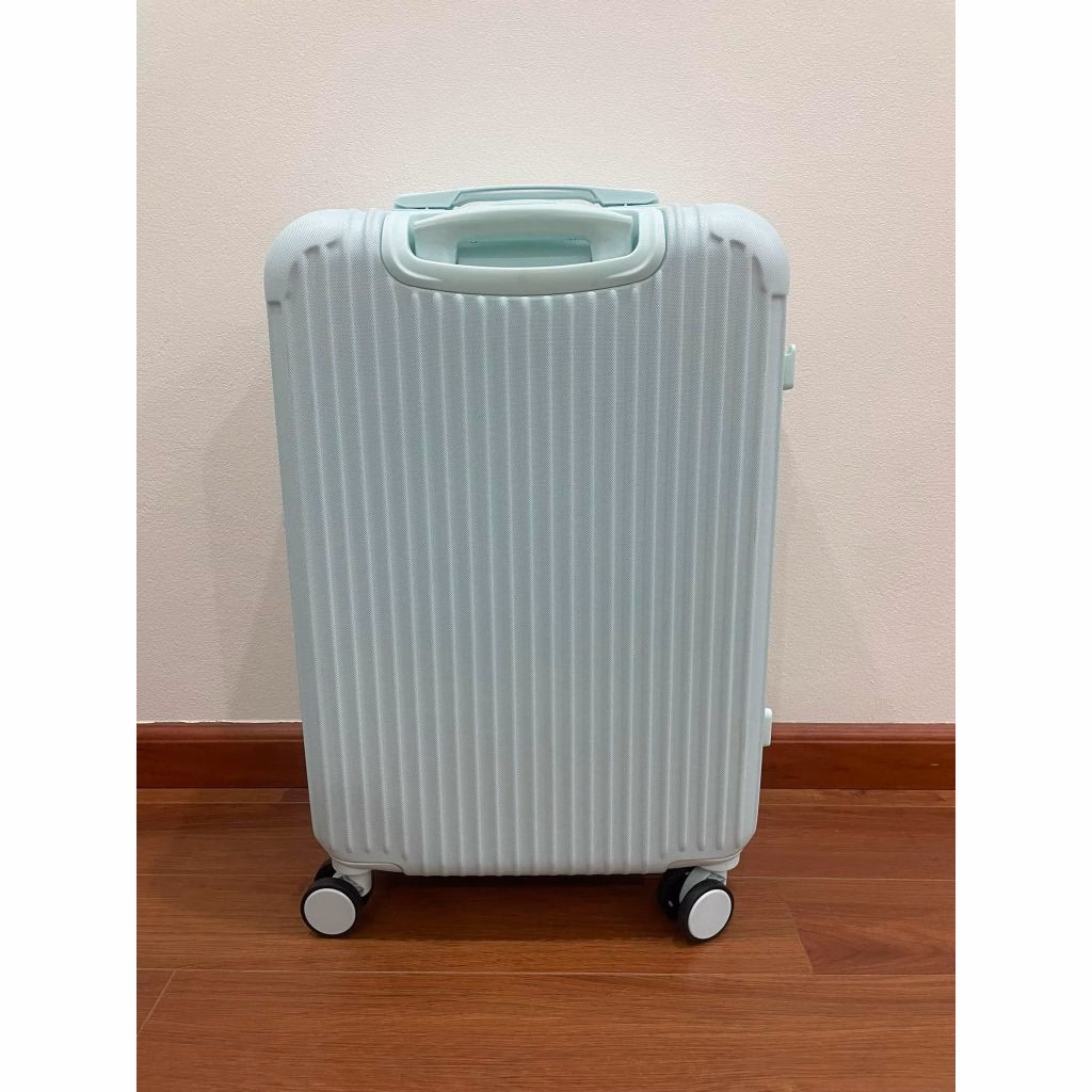 Làm thế nào để chọn vali kéo du lịch phù hợp cho chuyến đi ngắn ngày mà không bị thừa luggage fee?