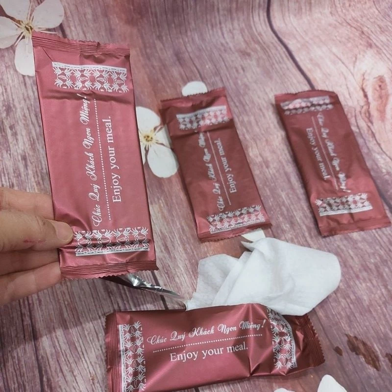 Vì sao khăn lạnh tại Hà Nội lại là cứu cánh cho những ngày hè nóng bức?