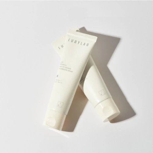 Tại sao kem chống nắng nâng tông lại là bí quyết giúp tôi tự tin ra đường mà không cần trang điểm?