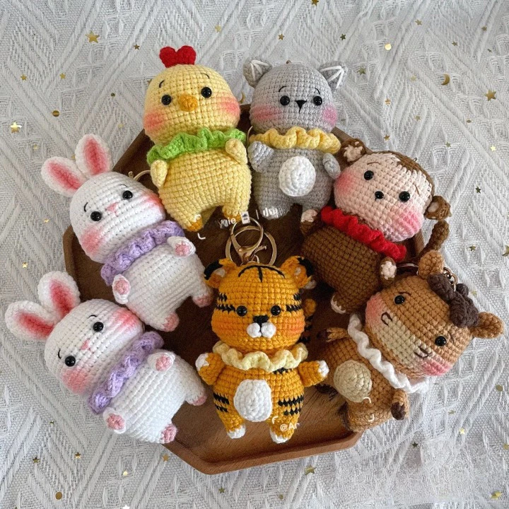 Móc Khoá Len Handmade 12 Con Giáp – Quà Tặng Ý Nghĩa Hay Chỉ Là Một Trò Đùa?