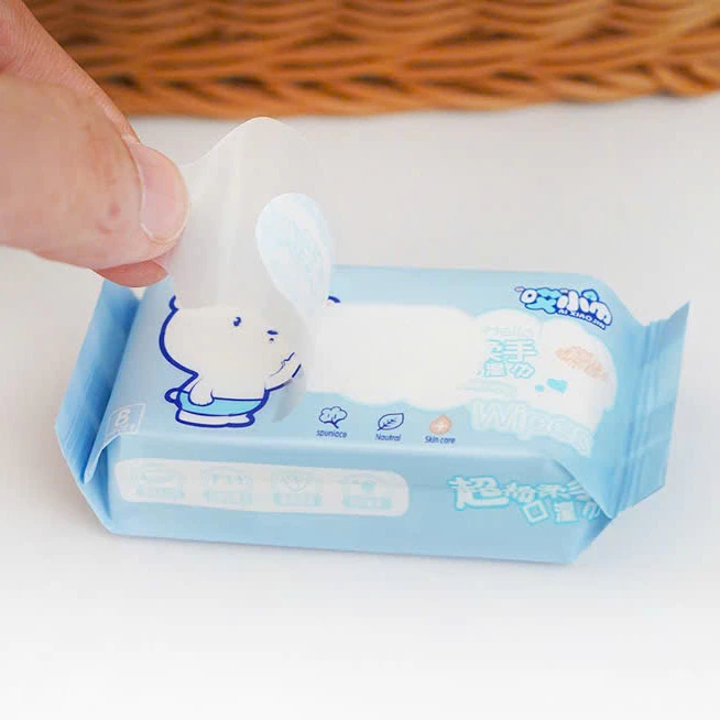 Mẹ đã bao giờ lo lắng về việc chọn khăn giấy ướt cho bé? Tôi đã thử và đây là điều tôi phát hiện ra