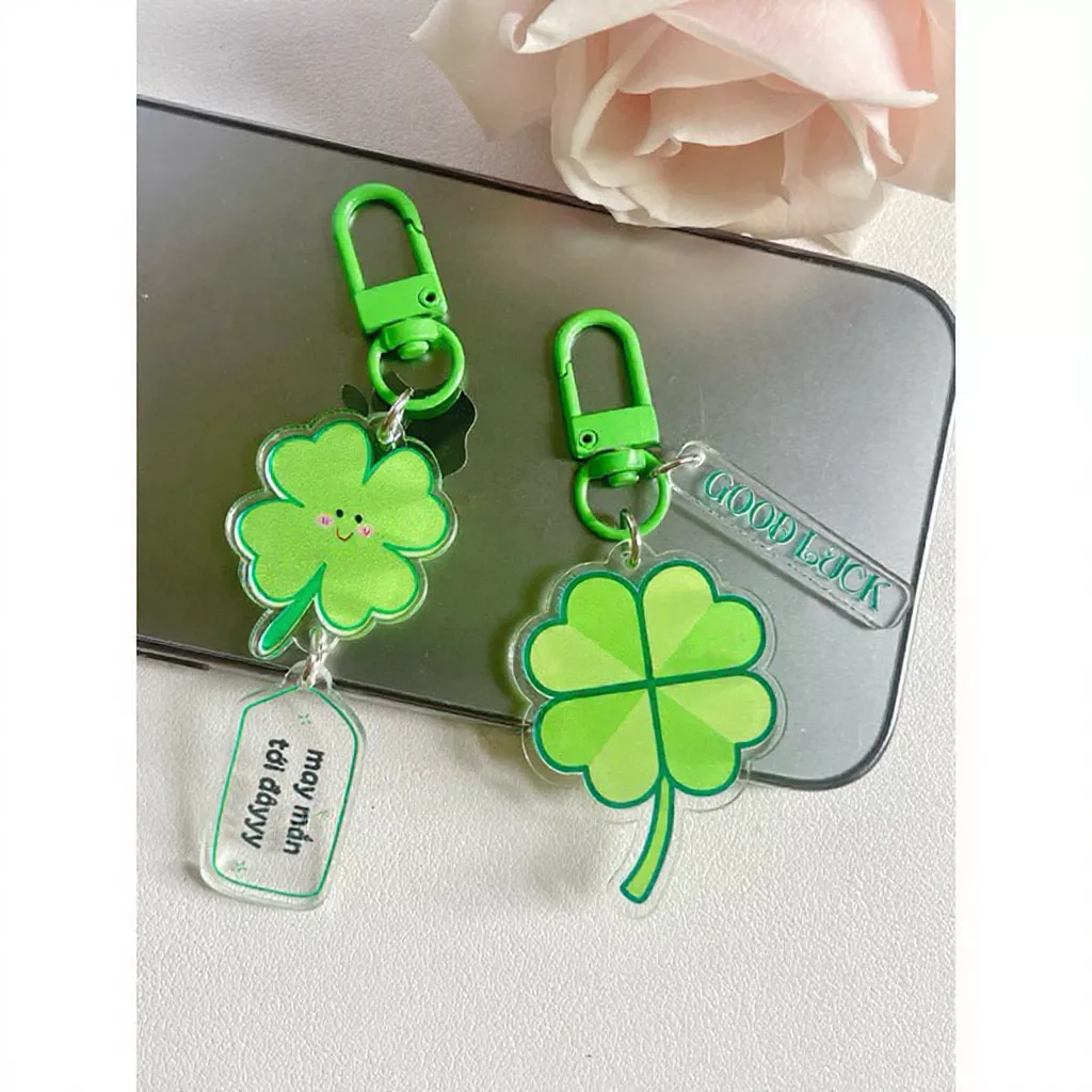 Móc khoá cỏ bốn lá có thực sự mang lại may mắn như lời đồn?