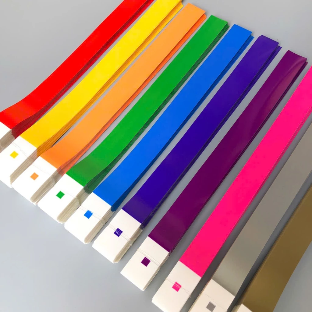 Làm thế nào để chọn vòng tay giấy phù hợp cho bé mà không sợ lỗi thời?