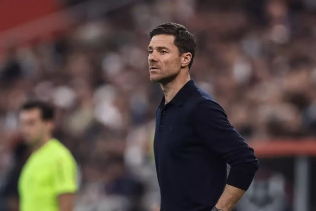 Xabi Alonso mất ghế: 7 sao Real Madrid tố ‘quyền lực đen’ trong phòng thay đồ