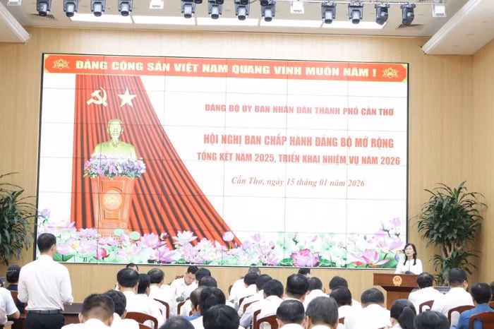 Cần Thơ 2026-2027: Tuyển sinh lớp 10 kết hợp thi và xét tuyển, giải quyết thiếu giáo viên
