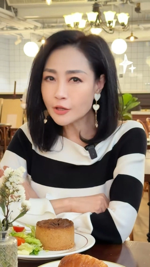 &Aacute; hậu Dương Ngọc Mai tại Hong Kong