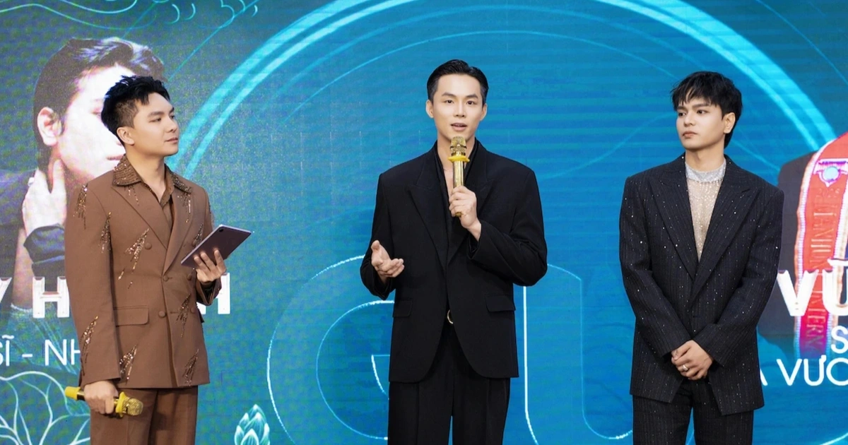 Á vương Vũ Linh: 9 năm từ tiếp viên tới nam vương quốc tế