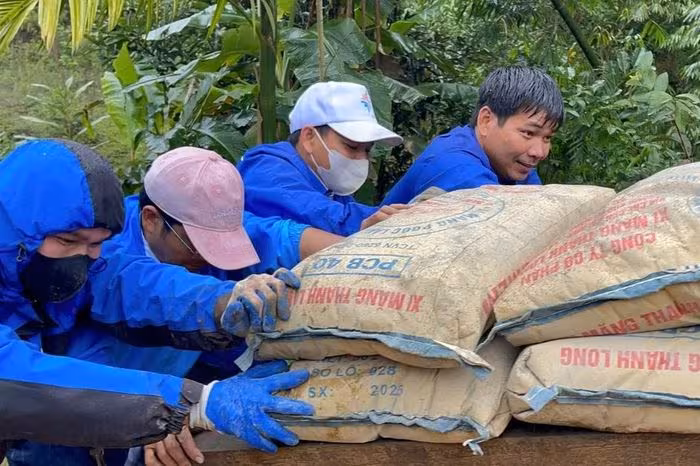 Áo xanh thiêng liêng: Tình nguyện trẻ trong Chiến dịch Quang Trung Đà Nẵng