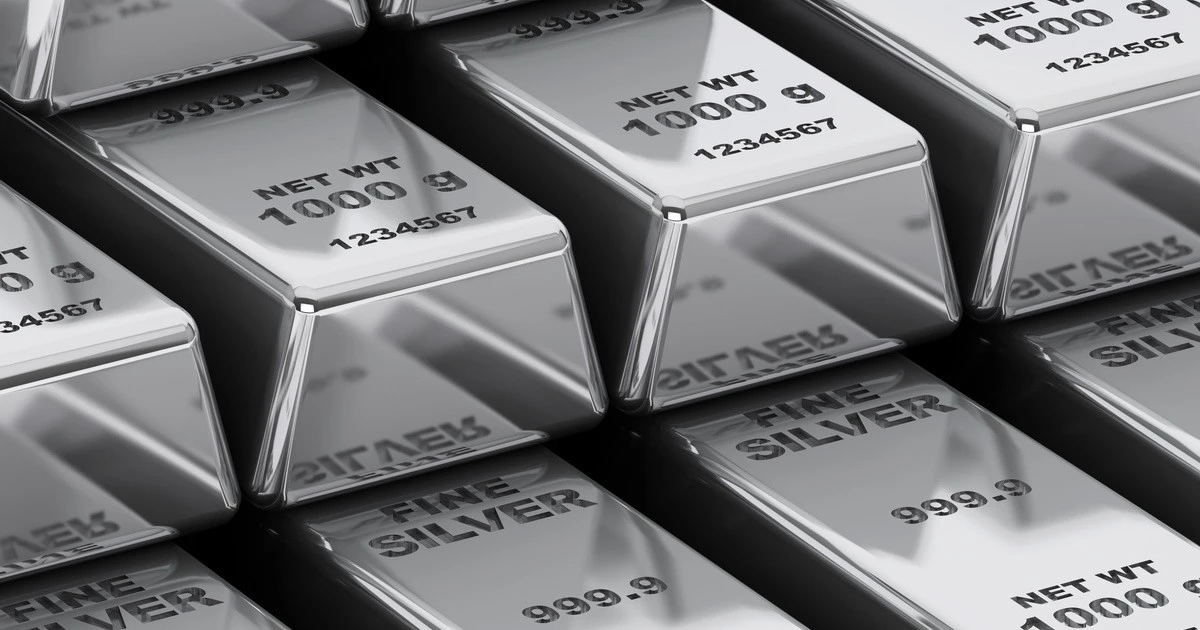 Bạc tăng 12%: Nguyên nhân cung cấp siết chặt và ảnh hưởng thị trường