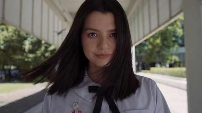 Becky Armstrong trong vai Nanno mới