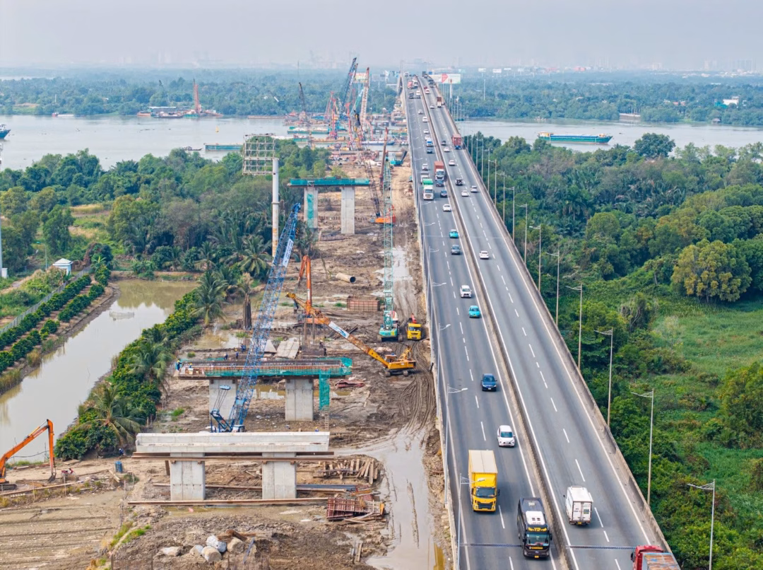 Thi c&ocirc;ng cao tốc b&ecirc;n ph&iacute;a Đồng Nai