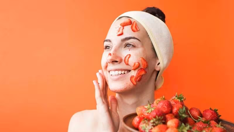 Bí quyết làm đẹp da với dâu tây: 7 công thức DIY từ thiên nhiên