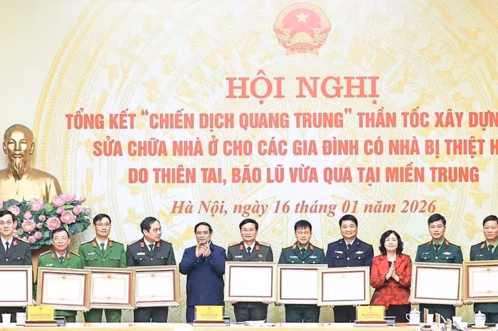Bộ CHQS Lâm Đồng nhận bằng khen Thủ tướng vì thành công ‘Chiến dịch Quang Trung’ 2025
