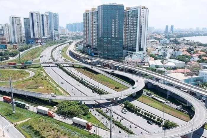 Bộ Tài chính đề xuất 6 nhiệm vụ tăng tốc giải ngân đầu tư công 2025