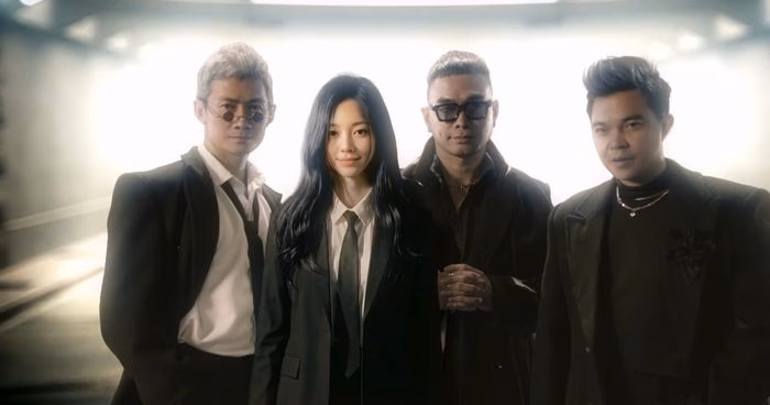 Cảnh cha con trong MV Đ&atilde; C&oacute; Cha Rồi