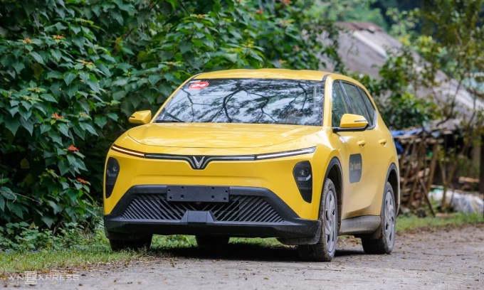 Car Test VinFast Limo Green – Đánh giá thực tế VinFast Limo Green trong Car Test do VnExpress tổ chức