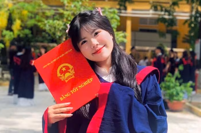 Câu chuyện truyền cảm hứng: Sinh viên Sư phạm vượt qua ung thư để chạm ước mơ giảng dạy