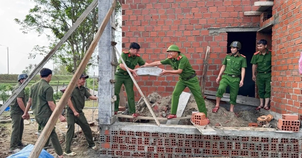 Chiến dịch Quang Trung: Cùng công an địa phương kêu gọi hỗ trợ nhanh chóng cho người dân miền Trung