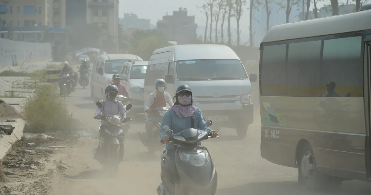 Chiến lược dài hạn kiểm soát ô nhiễm không khí Hà Nội: Từ kiểm kê nguồn thải đến giao thông xanh