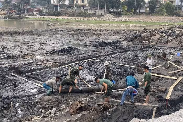 Cổ vật cọc gỗ thời nhà Trần được phát hiện tại di tích Côn Sơn – Kiếp Bạc, Hải Phòng