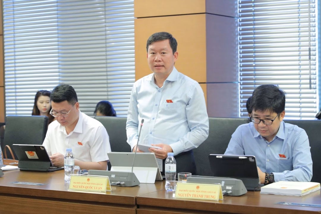 Đại biểu Nguyễn Quốc Luận – đề xuất sắp xếp thôn, tổ dân phố Đại biểu Nguyễn Quốc Luận đề xuất sắp xếp thôn, tổ dân phố