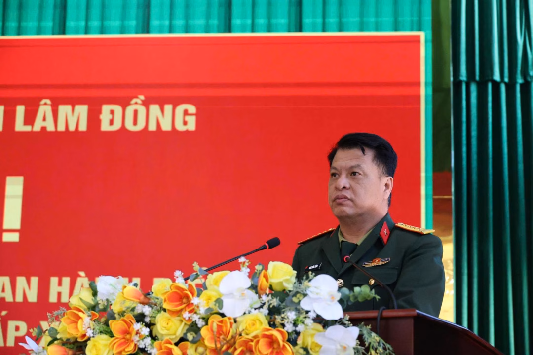 Đại t&aacute; Đinh Hồng Tiếng ph&aacute;t biểu giao nhiệm vụ