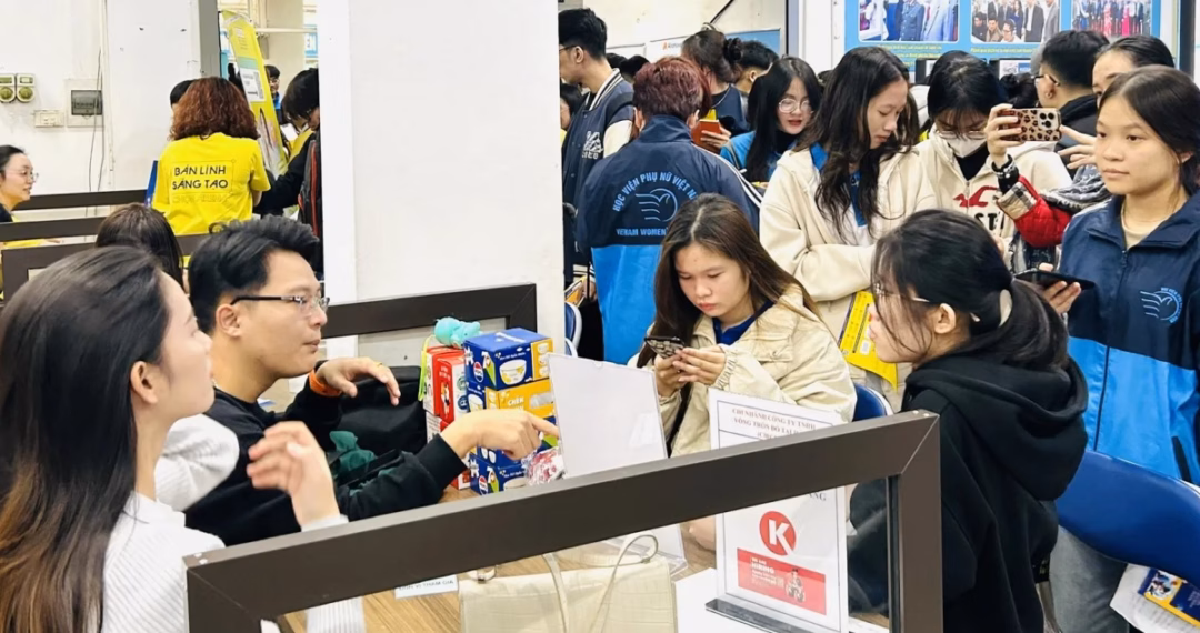 Doanh nghiệp khát người, lao động lo việc làm trước và sau Tết Doanh nghiệp khát người, lao động lo việc làm trước và sau Tết