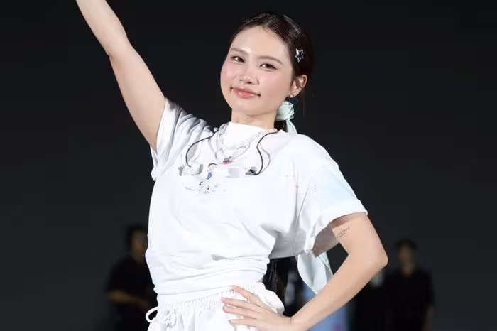 Fan meeting “Phương Mỹ Chi” làm rúng động mạng: Cô bé 7 tuổi không vào được nhưng ca sĩ chỉ trả lời 3 chữ