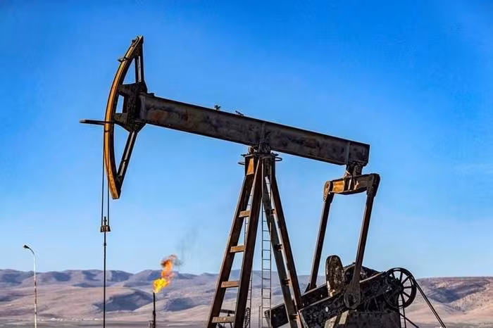 Giá Dầu Brent và WTI Tăng Trên 1% Tại Châu Á – Đà Tăng Tuần Thứ Ba