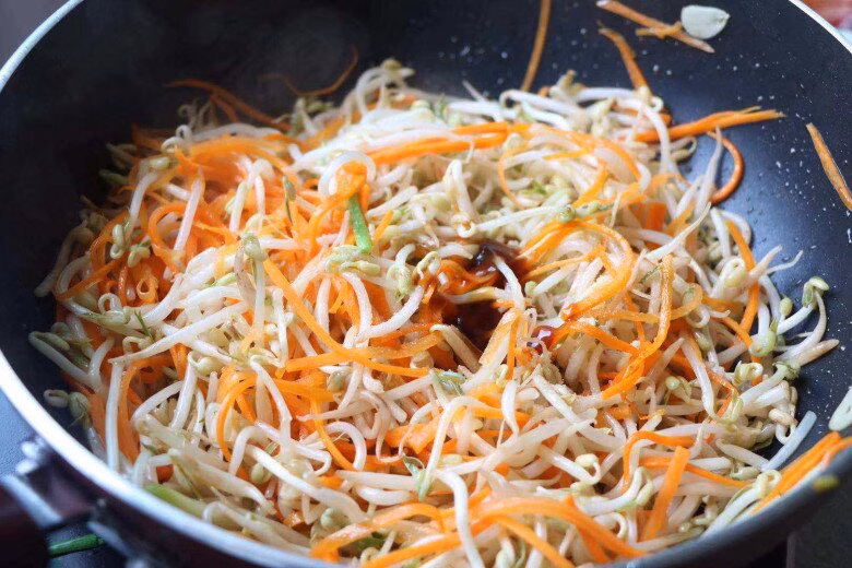 M&oacute;n gi&aacute; đỗ x&agrave;o gi&ograve;n, m&agrave;u trắng s&aacute;ng, kh&ocirc;ng c&oacute; nước thừa