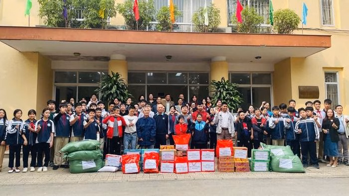 Chương tr&igrave;nh giao lưu tại L&agrave;ng Hữu Nghị