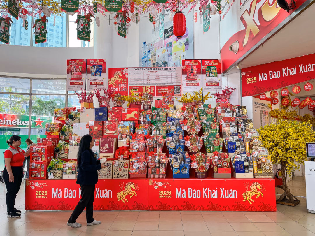 C&aacute;c giỏ qu&agrave; Tết với đa dạng sản phẩm qu&agrave; tặng v&agrave; ph&acirc;n kh&uacute;c gi&aacute;