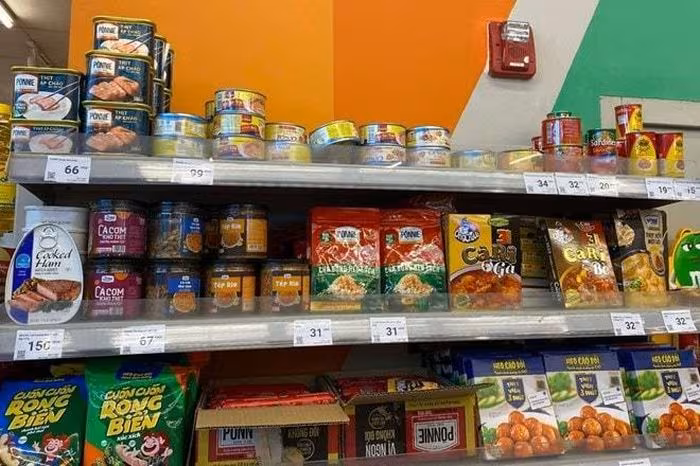 Hà Nội: Siêu thị lớn thu hồi toàn bộ sản phẩm đồ hộp Hạ Long vì lo ngại dịch tả lợn châu Phi