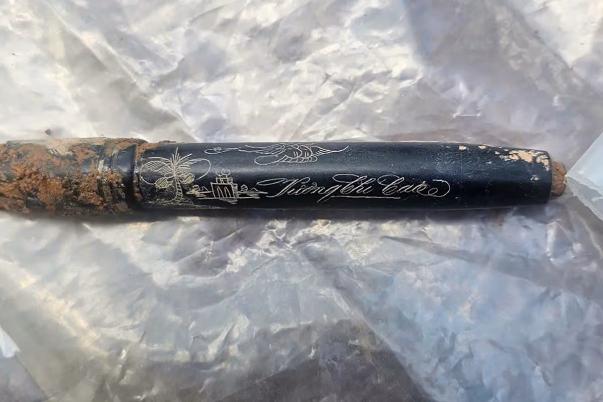 Hải cốt liệt sĩ và bút máy khắc Vương Chí Cao phát hiện ở Đakrông, Quảng Trị