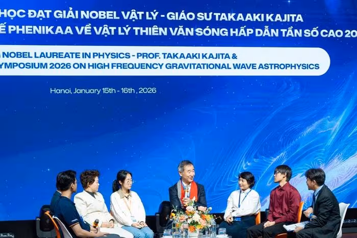 Hơn 200 học sinh Hà Nội gặp Nobel Physics 2015: Sóng hấp dẫn và hành trình khoa học