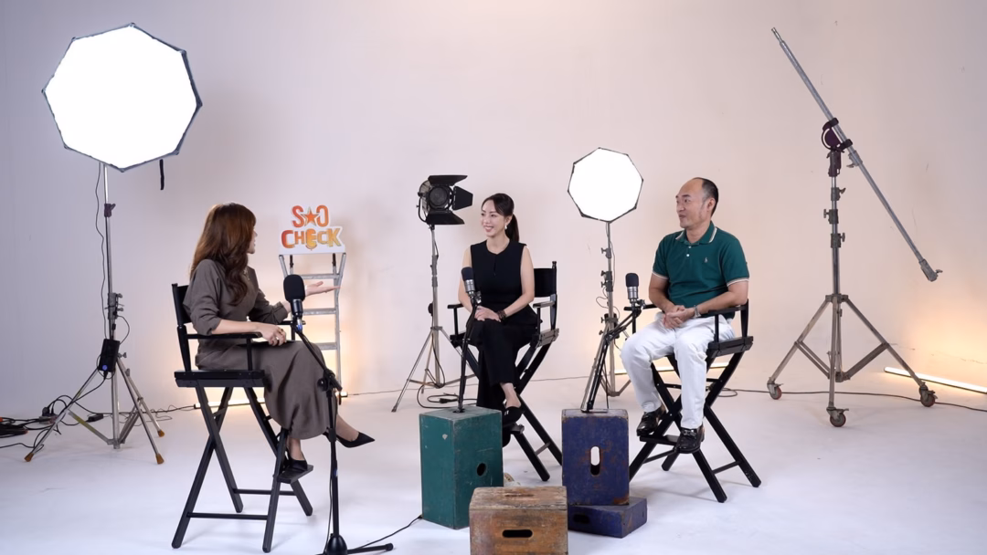 Hương Tràm trong tập khai mạc Sao Check (Ảnh: VTV) Hương Tràm tham gia chương trình Sao Check