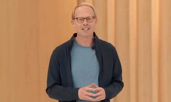 Josh Woodward &ndash; Ph&oacute; Chủ tịch phụ tr&aacute;ch Gemini