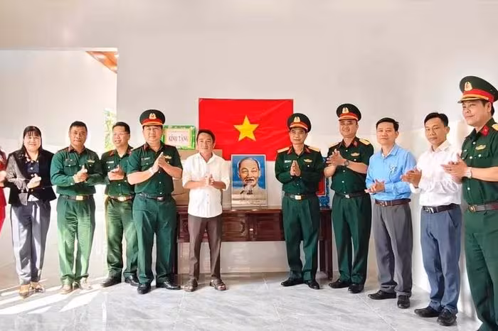 Khánh thành và bàn giao nhà cho hộ dân bị thiệt hại do mưa lũ tại Lâm Đồng