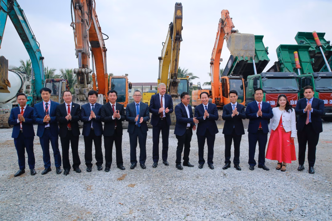 Khởi c&ocirc;ng c&aacute;c dự &aacute;n KCN