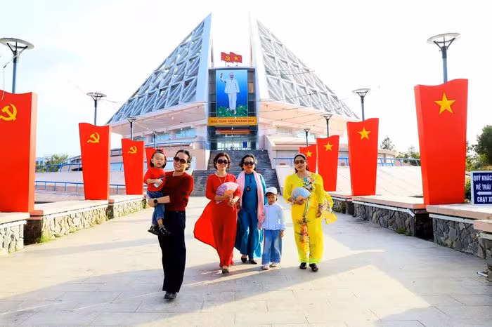 Ký ức dịu dàng tại Quảng trường 16/4 Phan Rang – Hành trình nhớ quê