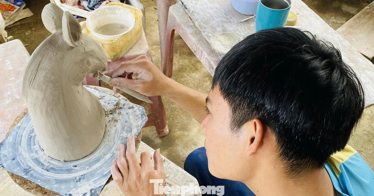 Làng gốm Thanh Hà chuẩn bị Tết Bính Ngọ với hơn 600 ngựa gốm