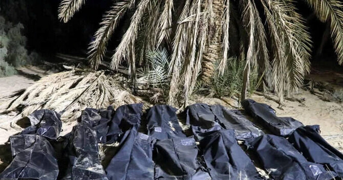 Libya phát hiện hố chôn tập thể 21 thi thể người di cư Sahara: nghi phạm bị bắt giữ