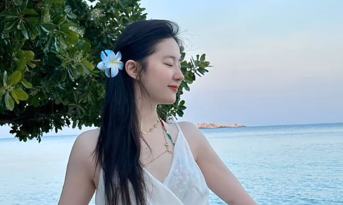 Lưu Diệc Phi sống chậm r&atilde;i