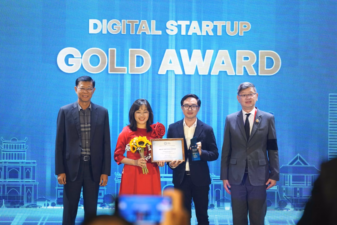 MedCAT Nexus – Giải Vàng hạng mục Startup số ASEAN Digital Award 2026 Đại diện MedCAT nhận giải Vàng ASEAN Digital Award 2026