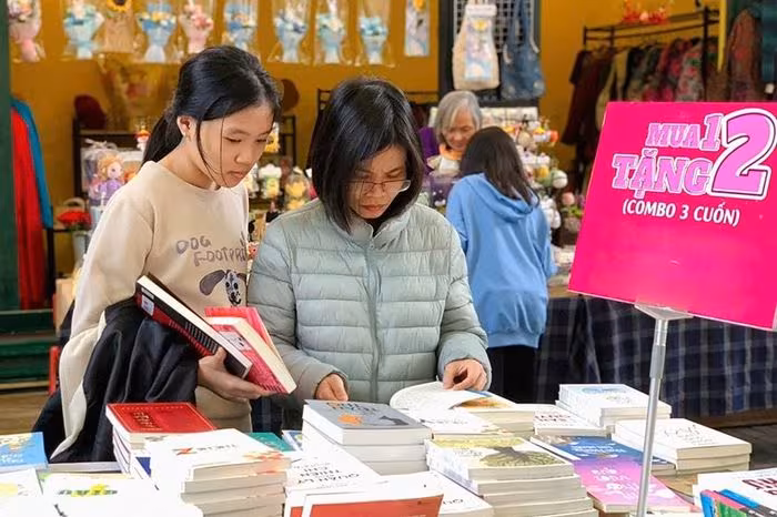 Mùa Sách Tết Bính Ngọ 2026: Những Tác Phẩm Gợi Nhớ Cội Nguồn