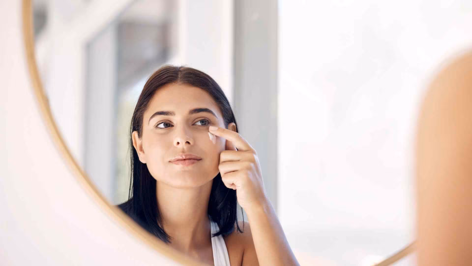 Nám da: Khi nào nên chọn Laser và các phương pháp thay thế hiệu quả?