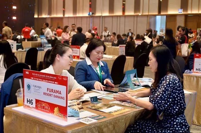 Ngày hội du lịch Đà Nẵng vươt lên Top 10 sự kiện du lịch 2025 – Cánh tay nối thương mại khu vực