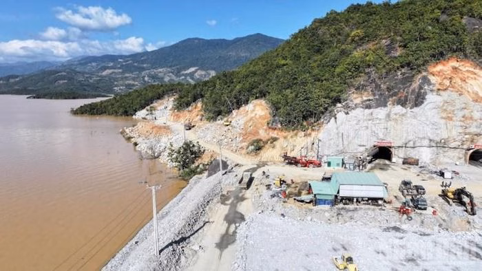 Nh&agrave; m&aacute;y Thủy điện t&iacute;ch năng B&aacute;c &Aacute;i