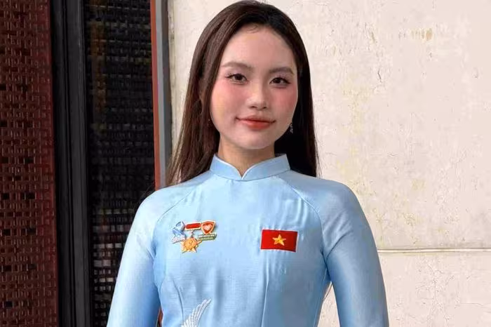 Phương Mỹ Chi: Từ Nỗi Sợ Đến Cú Mở Cửa Thành Công 23 Tuổi